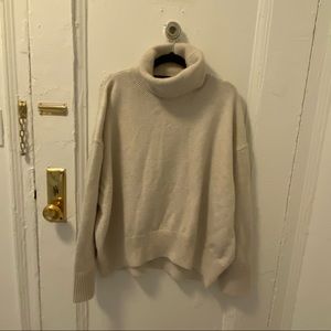 H&M Wool Blend Oversized Turtleneck size S CREAM